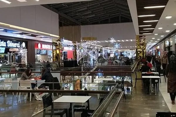 Novaland Outlet Alışveriş Merkezi - Resim 16