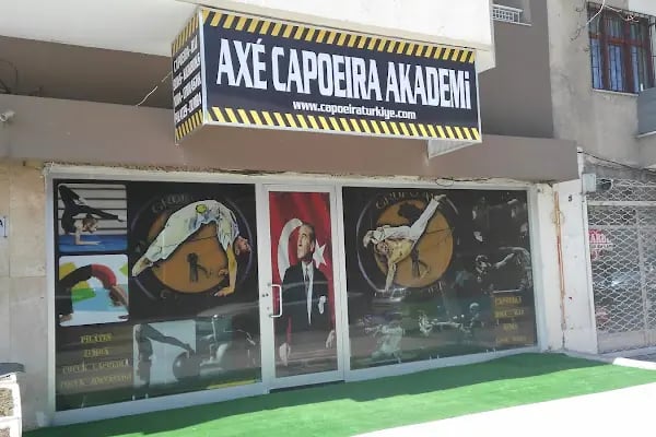 Axé Capoeira Akademi - Resim 1