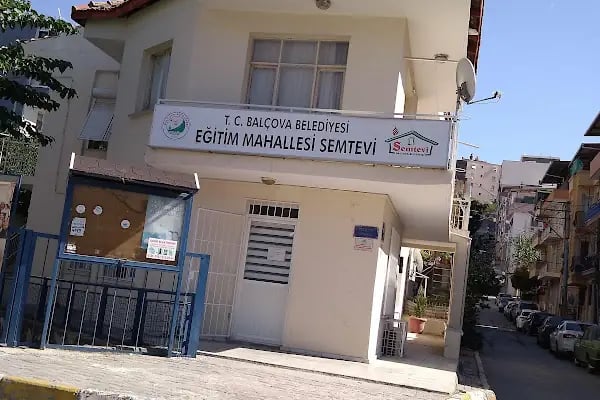 Balçova Belediyesi Eğitim Mahallesi Semtevi - Resim 1