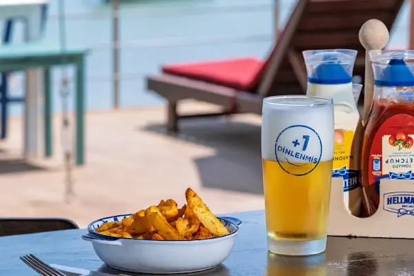 Urga Restaurant &amp; Beach - Resim 17