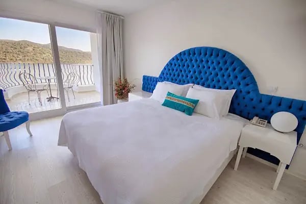 Urga Restaurant &amp; Beach - Resim 6
