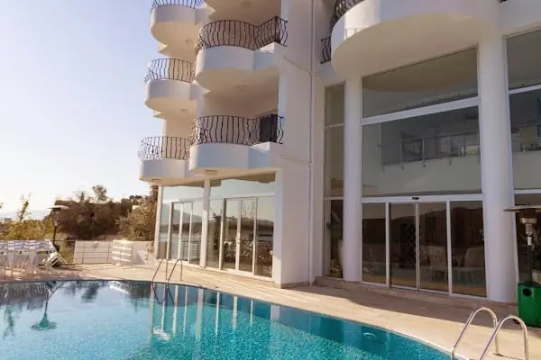 Urga Restaurant &amp; Beach - Resim 11