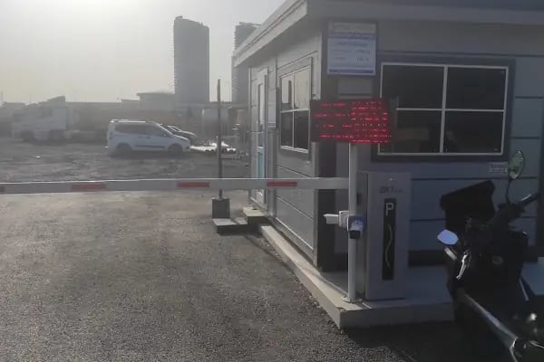 Bağcılar Belediyesi Mahmutbey Tır Parkı - Resim 2