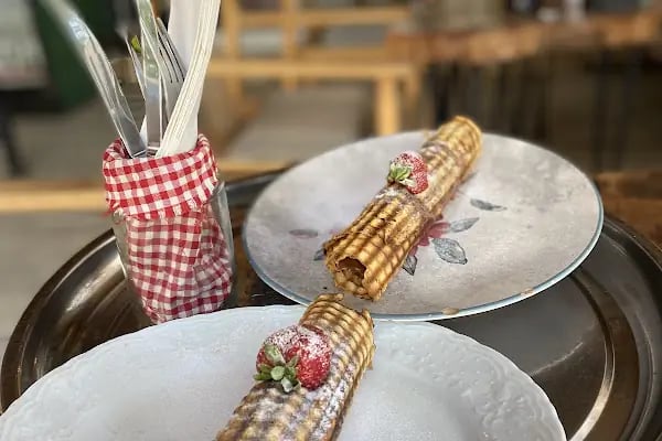 Alanya Waffle Cafe Coffee by Mom Otantik - Resim 3
