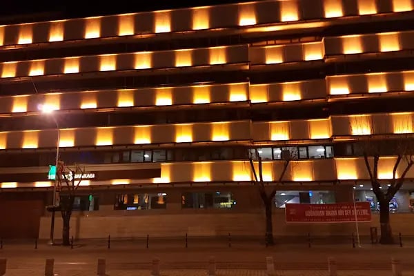 Türkiye İş Bankası Konya Şubesi - Resim 9