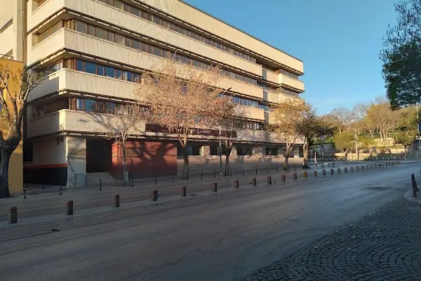 Türkiye İş Bankası Konya Şubesi - Resim 3