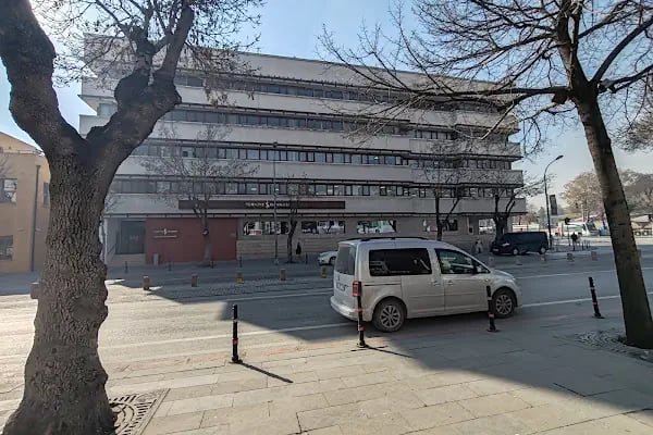 Türkiye İş Bankası Konya Şubesi - Resim 12