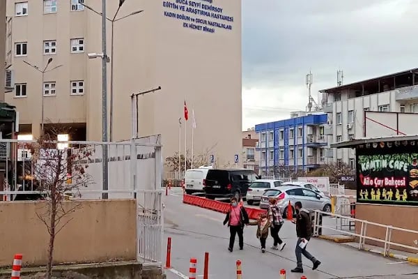 Buca Seyfi Demirsoy Kadın Doğum ve Çocuk Hastalıkları Ek Binasi - Resim 11