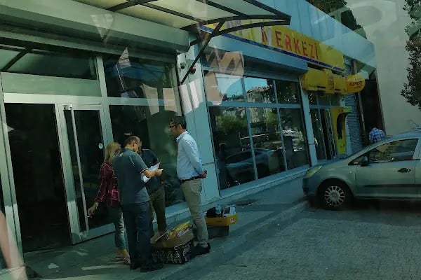 Ptt Esenyurt Posta Dağıtım Merkezi - Resim 3