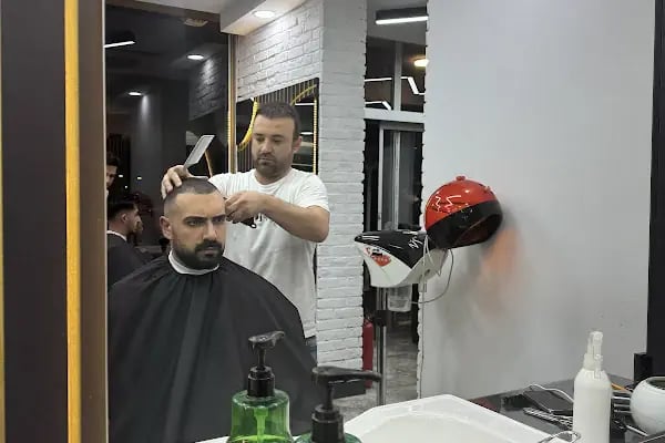 By Serkan Erkek Kuaförü ve Güzellik Merkezi - Resim 15