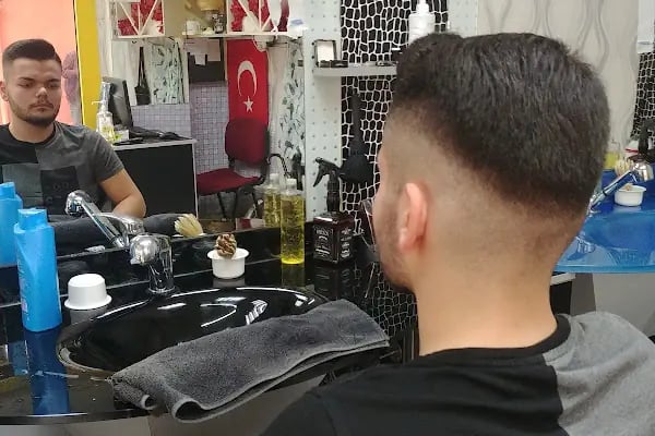 AZİZ ERKEK KUAFÖRÜ - Resim 19