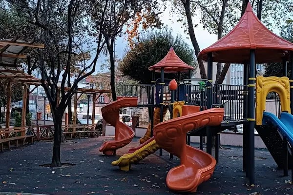 Zeki Şengör Parkı - Resim 15