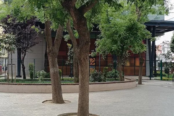 Zeki Şengör Parkı - Resim 13