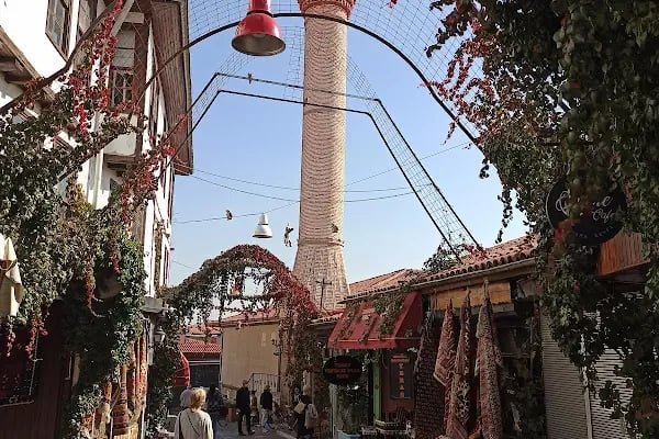 Ahielvan Cami - Resim 13