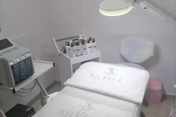 Silviya Clinic Center - Balçova Şubesi - Resim 3