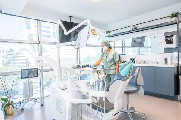 Op. Dr. Mehmet Çelik &amp; Aesthetic Surgery - Resim 4
