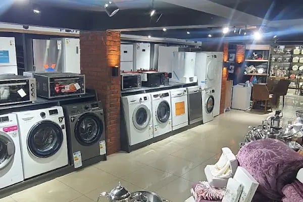 Fors AVM Bayraklı Mağaza - Resim 4