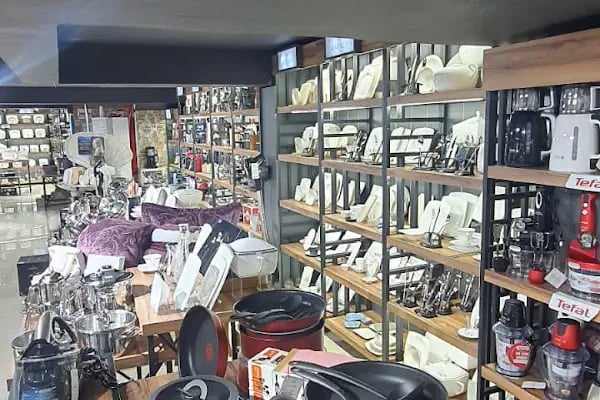 Fors AVM Bayraklı Mağaza - Resim 3