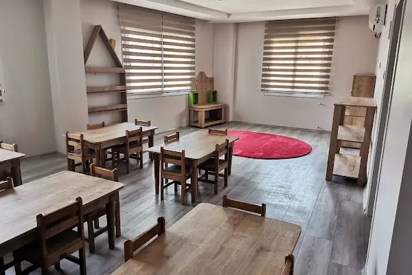 Cüceloğlu Montessori Anaokulu - Resim 3