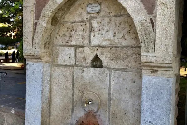 Hacı Veyis Cami - Resim 8