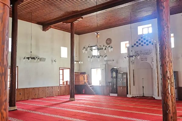 Hacı Veyis Cami - Resim 3