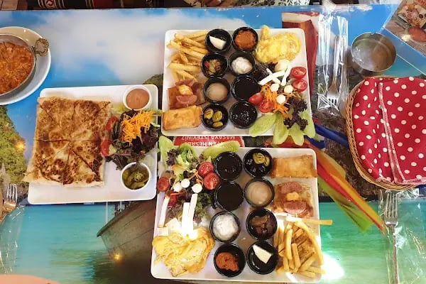 Palmiye Cafe - Resim 18