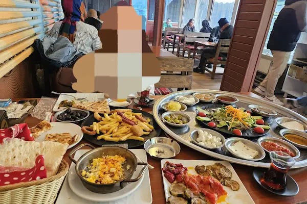 Palmiye Cafe - Resim 15