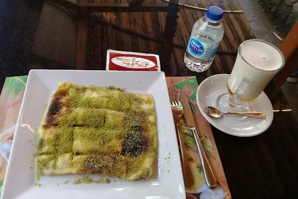 Palmiye Cafe - Resim 16
