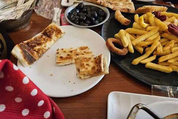 Palmiye Cafe - Resim 3