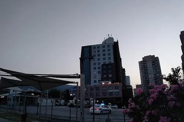 Burbak Kapalı Otopark - Resim 11
