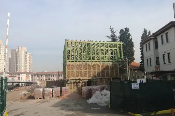 Burbak Kapalı Otopark - Resim 6