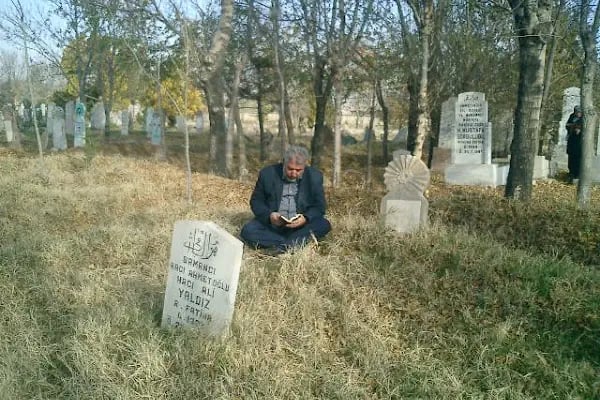 Aliyenler Mezarlığı - Resim 8