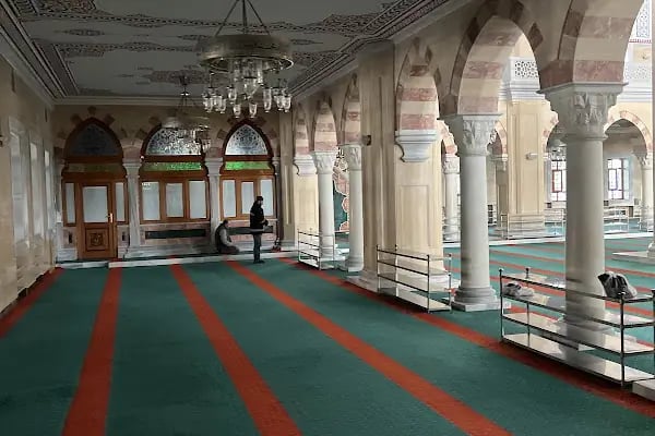 Taşoluk Yeşil Cami - Resim 11