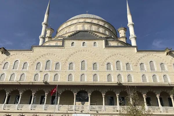 Taşoluk Yeşil Cami - Resim 1