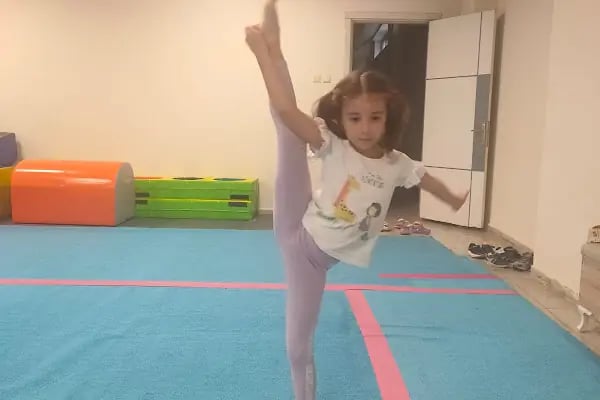 Atıcılar Olimpik Yüzme Havuzu Cimnastik Salonu - Resim 13