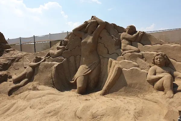 Sandland - Resim 19