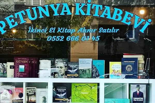 Petunya Kitabevi - Resim 3