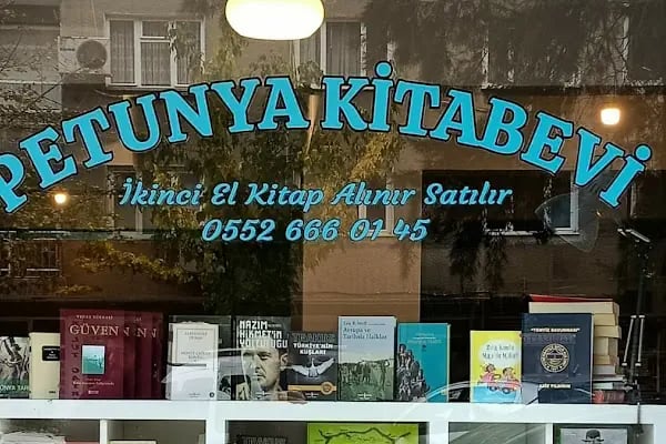 Petunya Kitabevi - Resim 1
