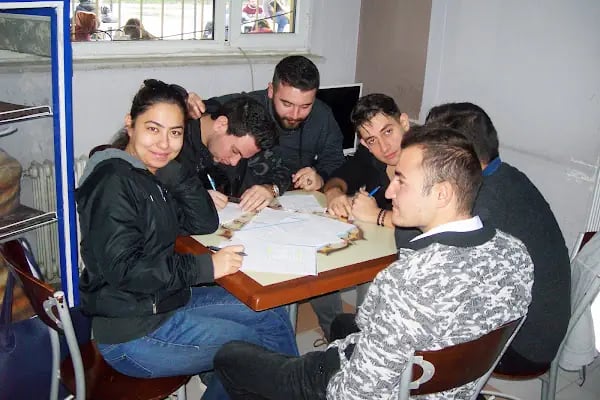 Manisa Celal Bayar Üniversitesi Ahmetli Meslek Yüksekokulu - Resim 15