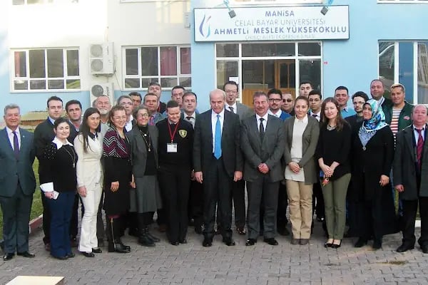 Manisa Celal Bayar Üniversitesi Ahmetli Meslek Yüksekokulu - Resim 13