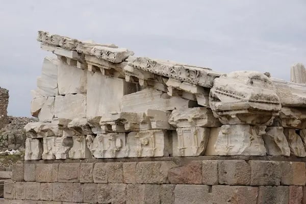 Traianus Tapınağı - Resim 8