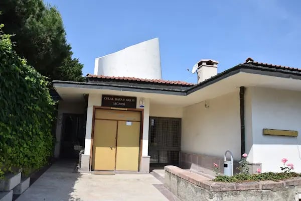 T.C Cumhurbaşkanlığı Celal Bayar Anıtı, Kütüphane ve Müzesi - Resim 2