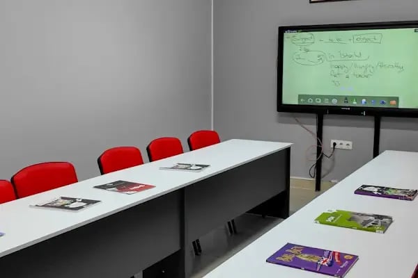 Esenler İngiliz Kültür Yabancı Dil Kursu - Resim 18