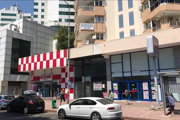 Op. Dr. Bahadır Çelik Estetik ve Plastik Cerrahi Uzmanı - Resim 2