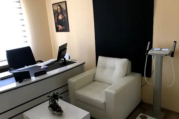 Op. Dr. Bahadır Çelik Estetik ve Plastik Cerrahi Uzmanı - Resim 3