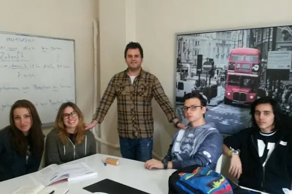 Dünya Dilleri Merkezi Ataşehir - Resim 14