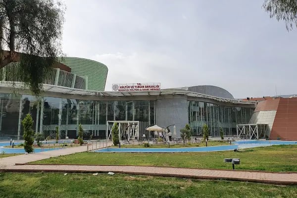 Bornova Kültür ve Sanat Merkezi - Resim 5