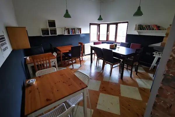 Divan Kitap Kafe - Resim 2