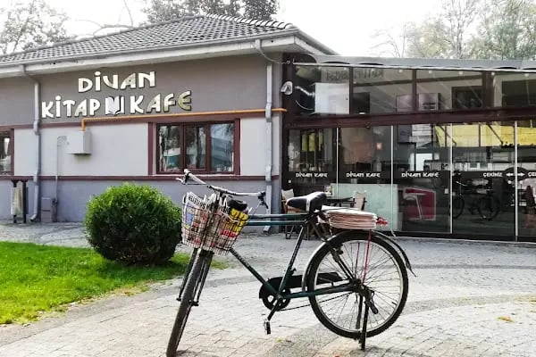 Divan Kitap Kafe - Resim 4