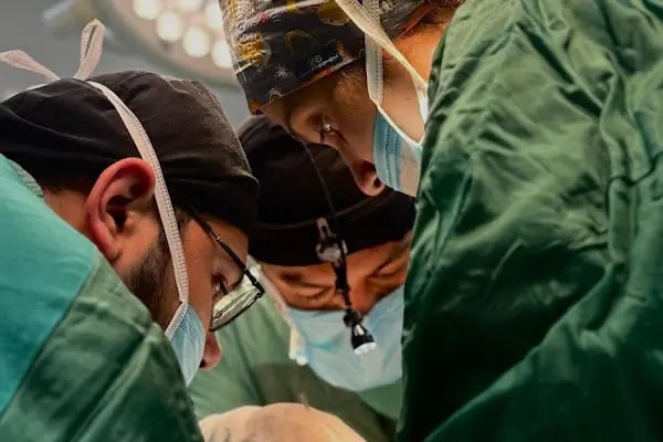 Op. Dr. Tiber Menteşe - Resim 9